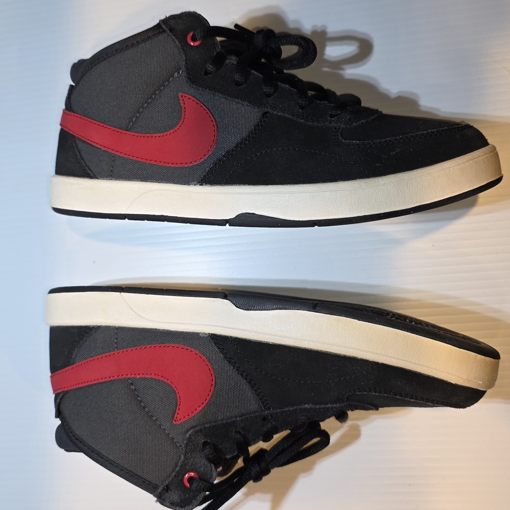 Nike SB Youth 6Y Good Condition